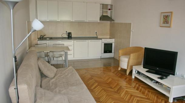 Becici - two-bedroom apartment in a small residential complex