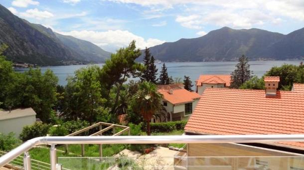  Orahovac - apartments with views of the Kotor Bay