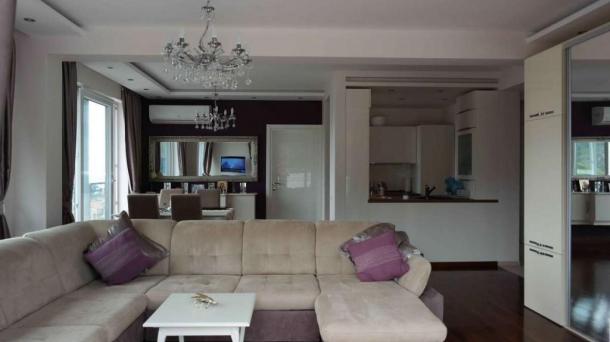 Luxury apartment in a complex in Becici